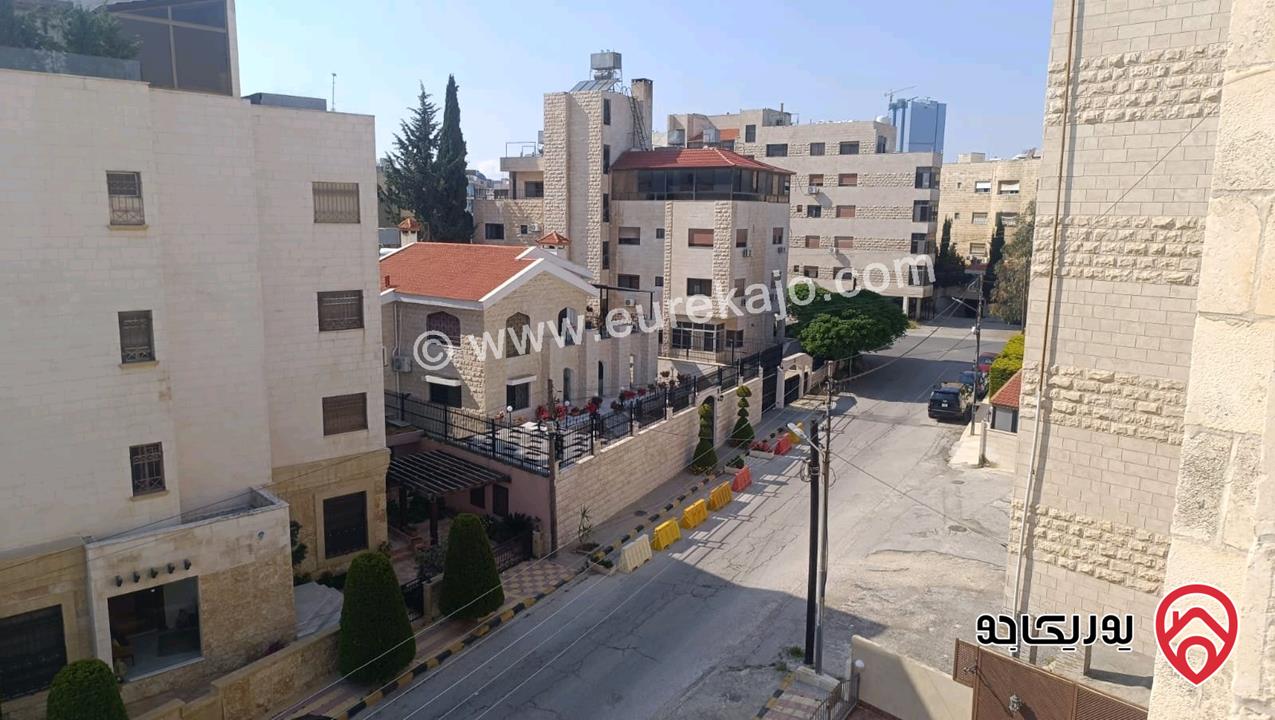 شقة مفروشة مساحة 204م طابق ثالث للإيجار في عمان - عبدون 