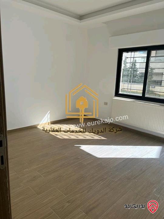 شقة فارغة طابق ارضي مساحة 150م مع ترس 150م للإيجار في عمان - خلدا 