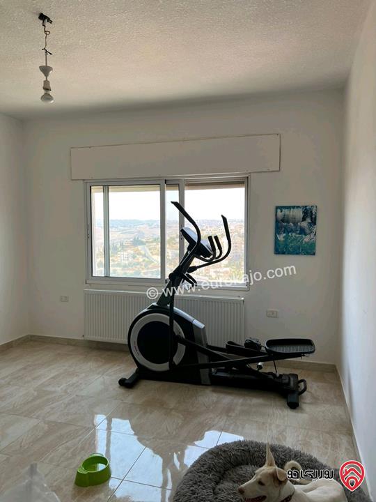 روف مساحة 140م داخلي و 40م خارجي للبيع في الفحيص