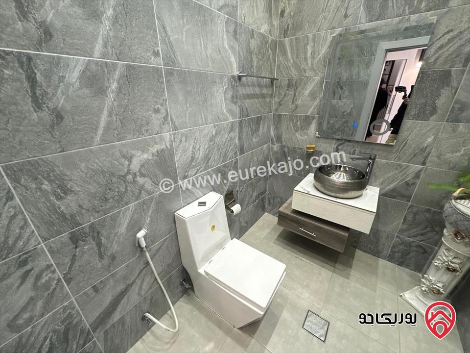 فيلا متلاصقة فاخرة مساحة 530م على ارض 400م للبيع في عمان - عبدون