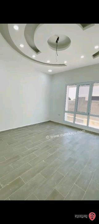 فيلا مساحة 1300م على أرض 1200م للبيع في عمان - الجبيهة 