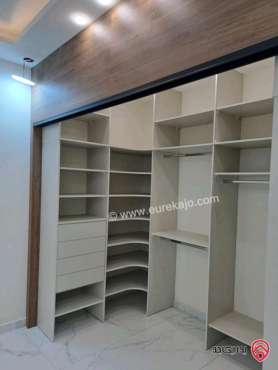 شقة طابق أرضي مساحة 173م داخلي و 160م خارجي للبيع في اربد - ايدون