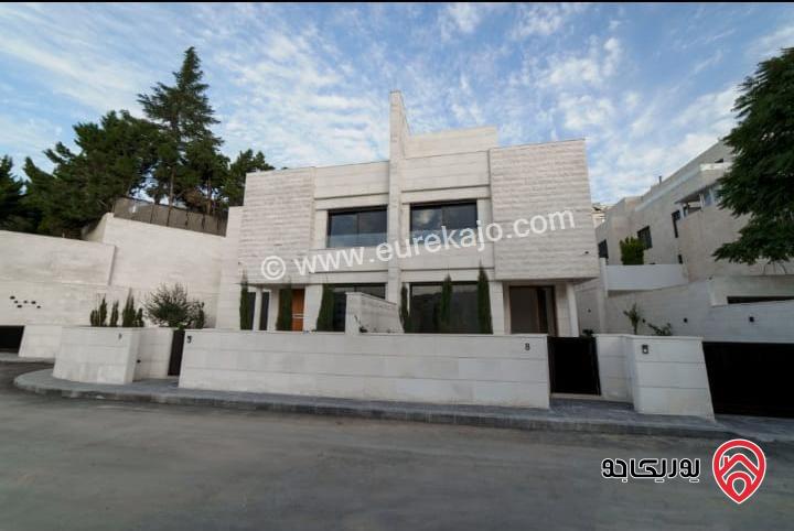 فلل متلاصقة عدد 2 مكونة من طابقين وروف دوبلكس مساحة الأرض لكل فيلا 500م للبيع في عمان - عبدون       	 