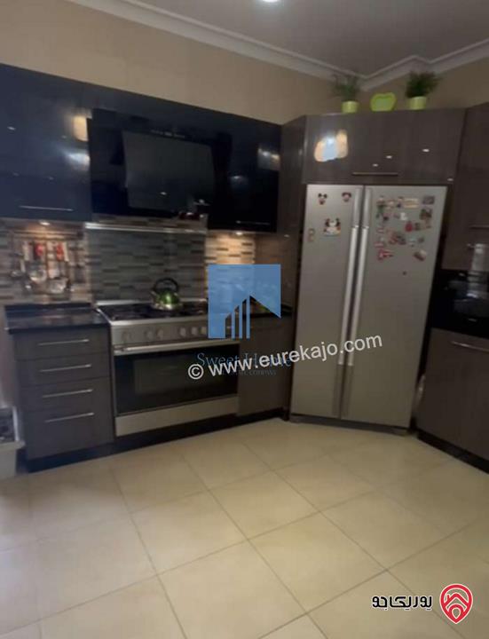 شقة مفروشة طابق ثاني 177م تشطيب سوبر ديلوكس للبيع في عمان - أم السماق