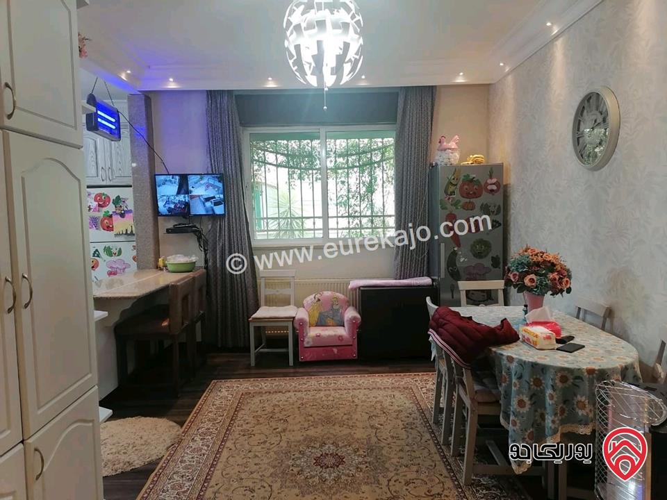 شقة ارضية مساحة 175م داخلي و 150م خارجي للبيع في عمان - خلدا