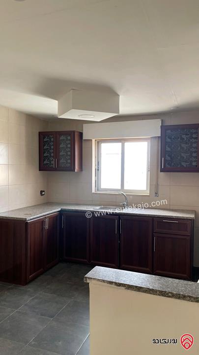 روف مساحة 75م داخل وترس خارجي 125م للايجار في عمان - مرج الحمام