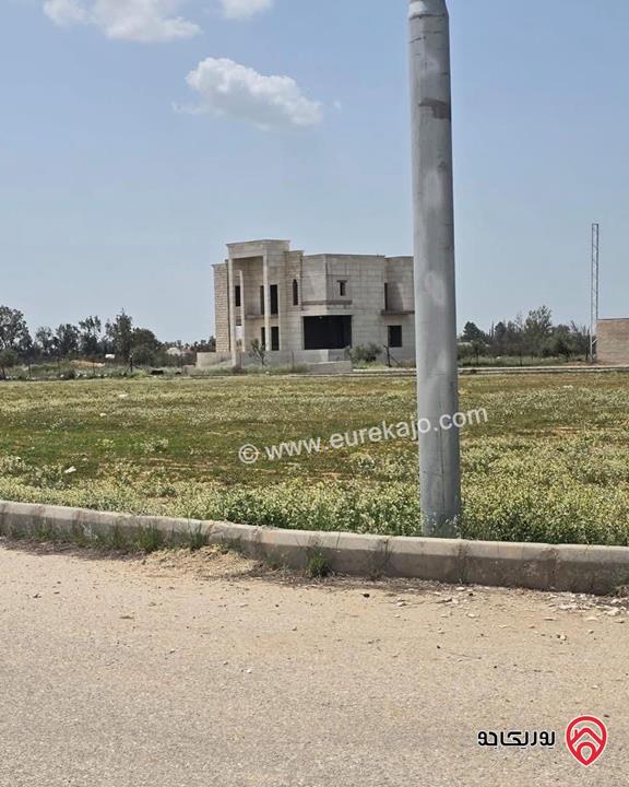 مشروع روابي المطار قطع أراضي عدد 4 مساحة كل قطعة 500م للبيع في عمان - القسطل