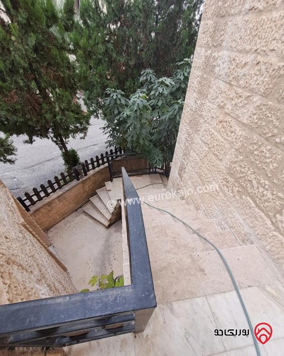 شقة مساحة 300م داخلية و 350م خارجية للبيع في دير غبار 