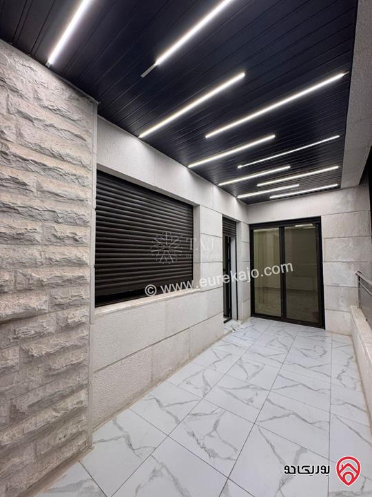 شقة فاخرة طابق ثالث مساحة 235م للبيع في عمان - خلدا