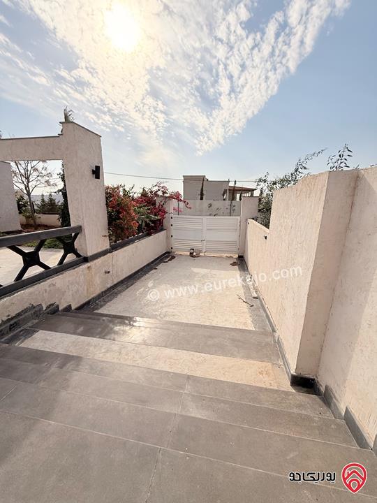 مزرعة مساحة الأرض 904م والبناء 80م للبيع بمنطقة الرشايدة/ جرش بإطلالة خلابة خلف جامعة جرش الأهلية 