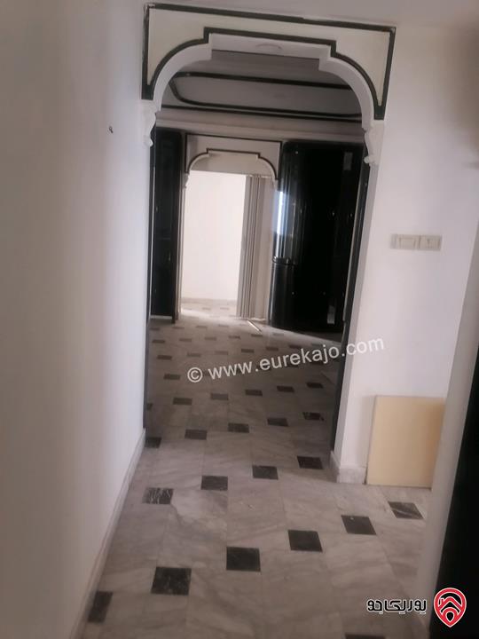 شقة مساحة 196م طابق اول للبيع في عمان - الشميساني