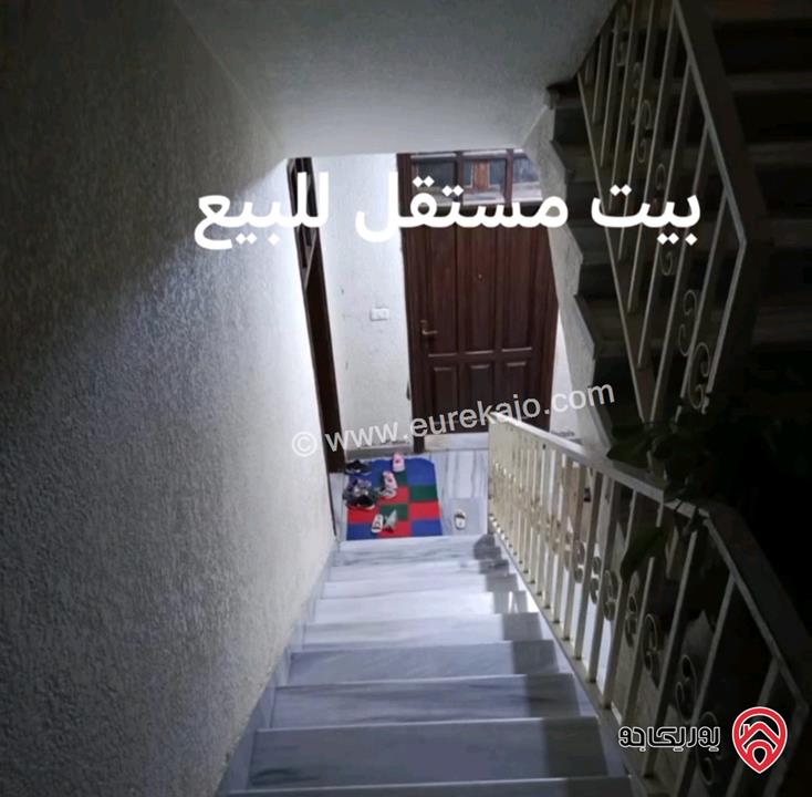 منزل مستقل مساحة 400م على أرض 411م للبيع في عمان - ماركا