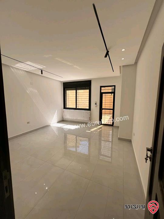 شقة طابق أرضي مساحة 300م للبيع في عمان - مرج الحمام من المالك مباشرة