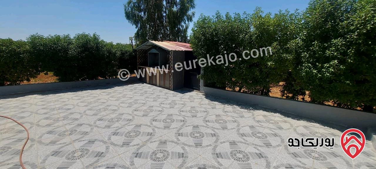 مزرعة مساحة الأرض 4 دونم عليها فيلا طابقين 800م للبيع في مادبا - الفيحاء