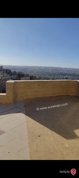 شقة مساحة 170م طابق ثالث مع روف للبيع في عمان - المرقب