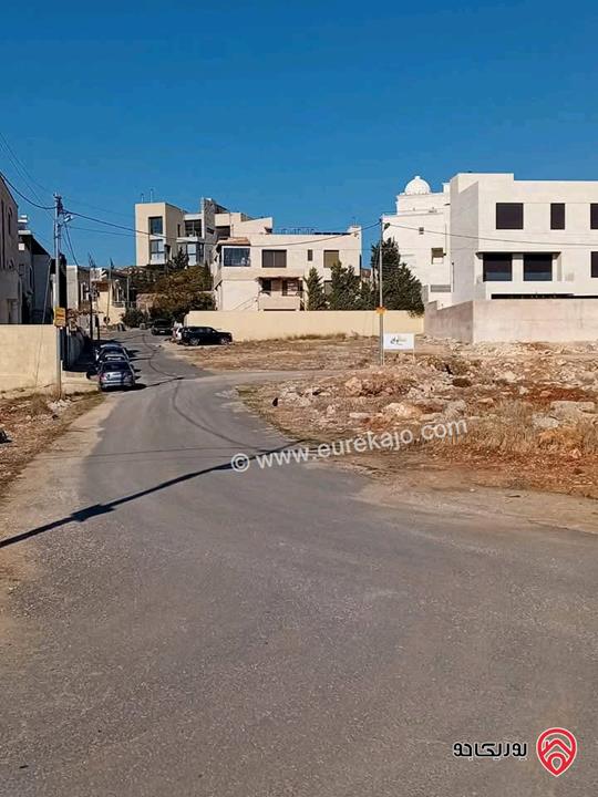 قطعة ارض مساحة 600م للبيع في عمان - ام الكندم منطقه مرتفعه
