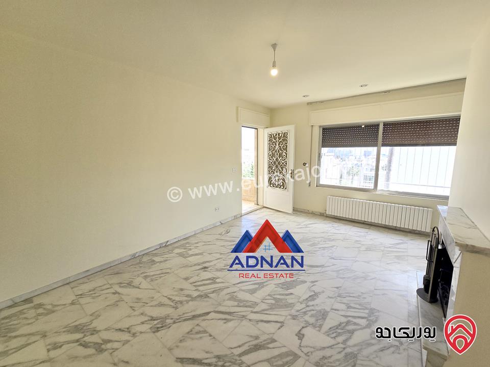 شقة ارضية مساحة 170م داخلي و 90م خارجي للإيجار الفارغ مع مدخل خاص من ضمن فيلا في عمان - الرابية