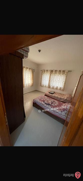 مزرعة مساحة الأرض 10 دونم والبناء 500م للبيع في عمان - منطقة وادي السير البصة ام الخنازير 