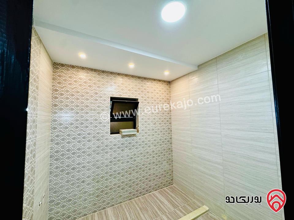 شقة طابقية فخمة طابق ثالث مساحة 344م (مجددة بالكامل) للبيع في عمان - تلاع العلي