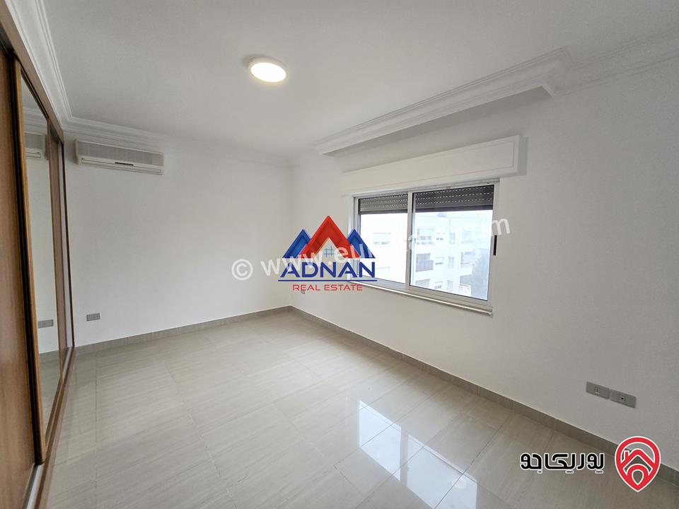 شقة طابقية مساحة 366 متر طابق ثاني للبيع في عمان - الصويفية