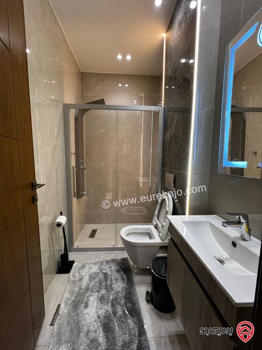 شقة فاخرة جديدة طابق ثالث دوبلكس مساحة 230م للبيع في عمان – خلدا