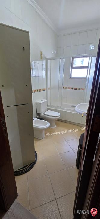 شقة مساحة 197م طابق ثاني للبيع في عمان - ام اذينة خلف سوق الذهب 