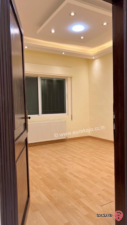 شقة فاخرة طابق أول مساحة 191م للبيع في عمان - الرابية 