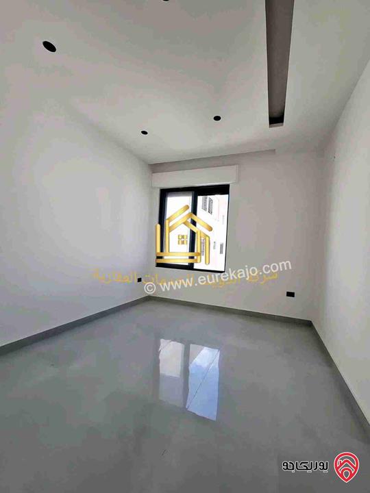 شقة جديدة طابق ثالث مساحة 124م للإيجار في عمان - البنيات 