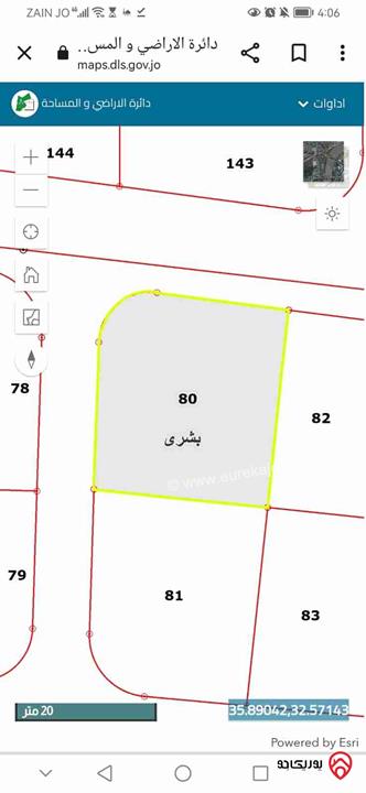 قطعة ارض للبيع في إربد بشرى على شارعين مساحة 704 متر قوشان مستقل من المالك مباشره 