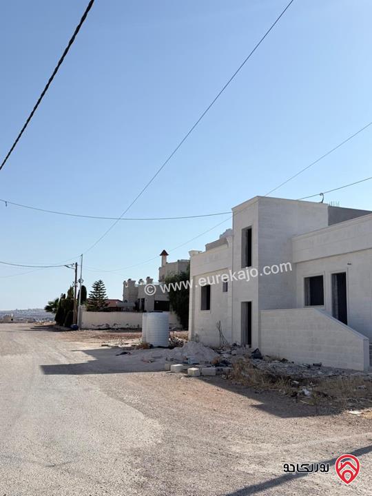 قطعة ارض مساحة 635م للبيع في اربد - شارع البترا