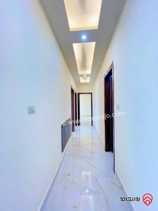 شقة أرضية مساحة 150م داخلي و 50م خارجي للبيع في عمان - طبربور