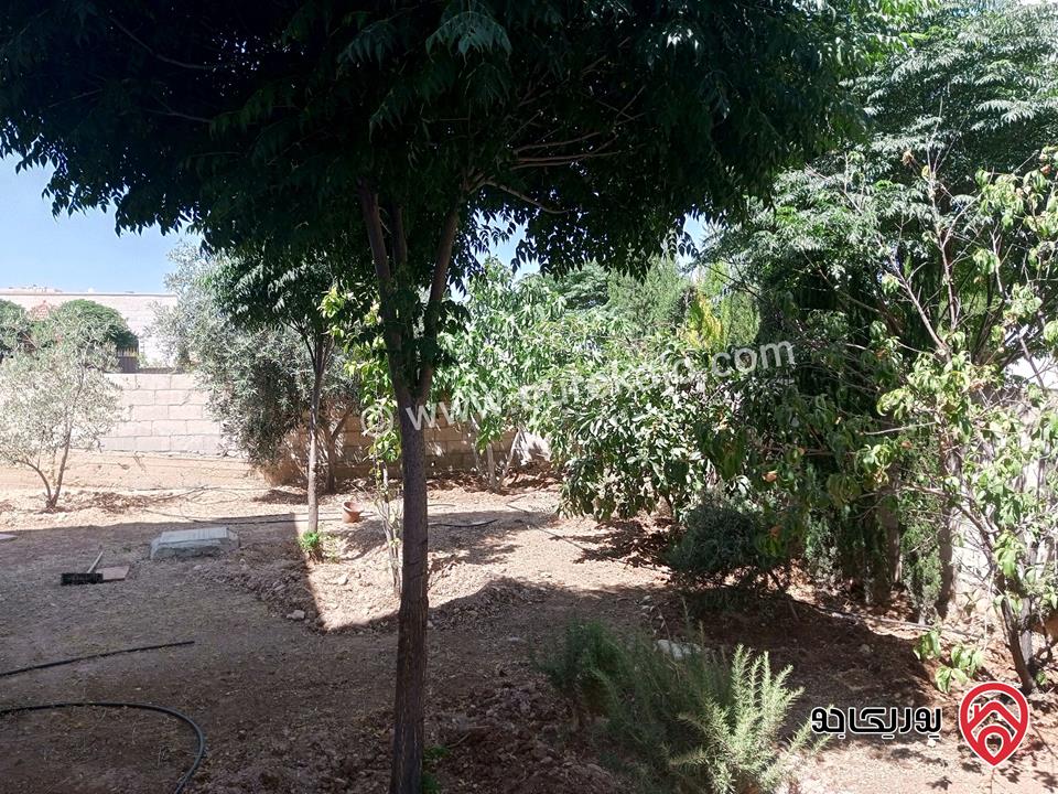 منزل مستقل مساحة 165م على أرض 482م للبيع في الزرقاء - ضاحية المدينة