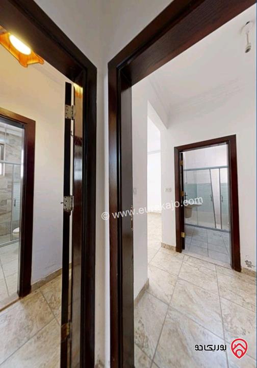 شقة شبه ارضية مساحة 234م داخلي و 120م خارجي للبيع في عمان - تلاع العلي 