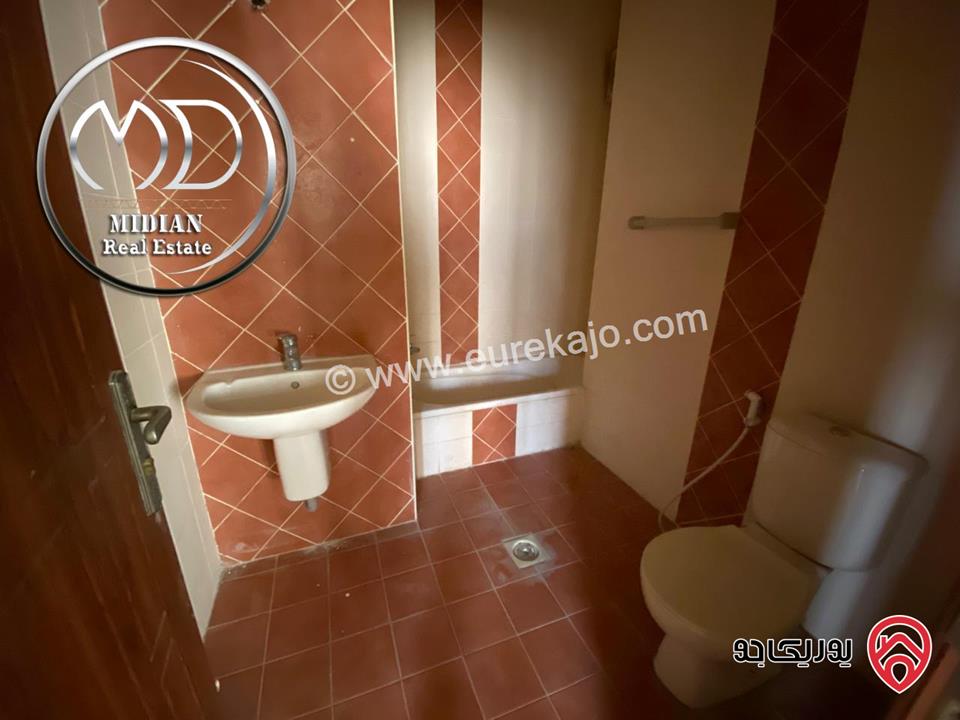 شقق للبيع طابق أخير مع روف في عمان - ضاحية الرشيد مساحات 220م & 240م مع تراسات امكانية الأقساط بأسعار مميزة