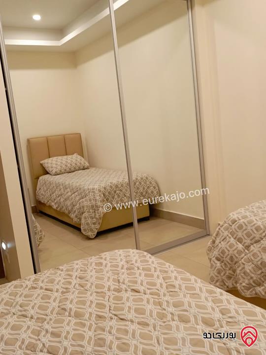 شقة مفروشة مساحة 102م داخلي و 70م خارجي للايجار في عمان - عبدون من المالك مباشرة