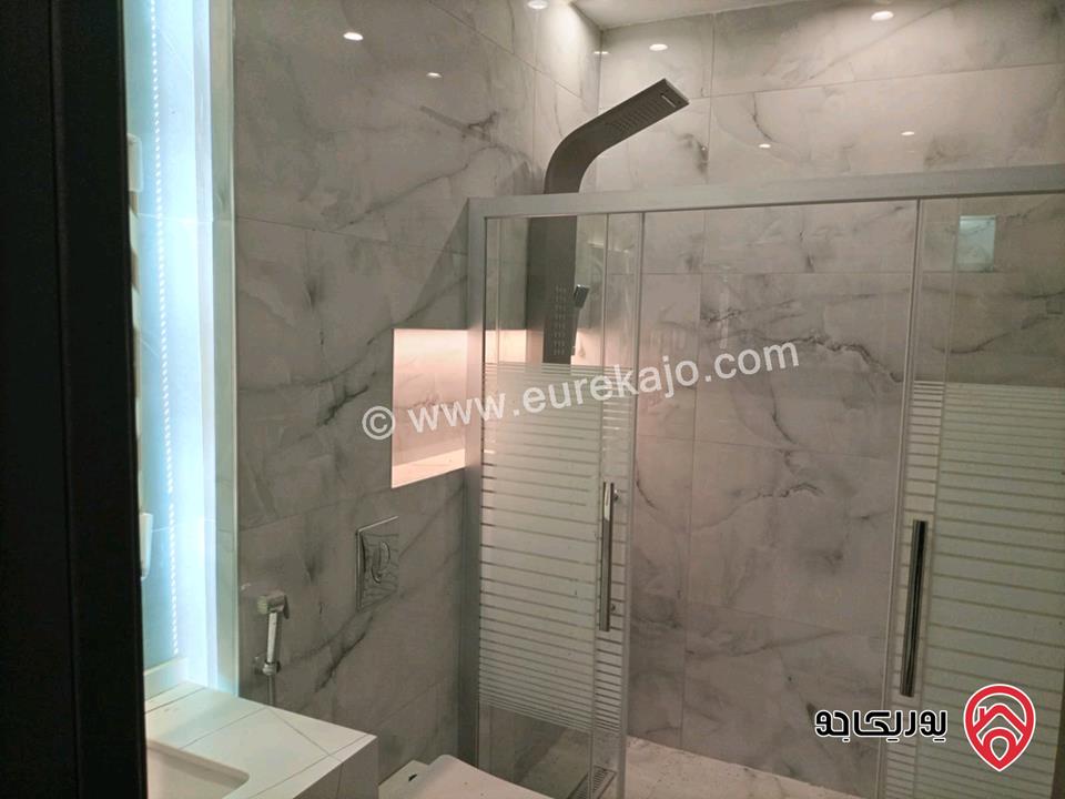 شقة سوبر ديلوكس جديدة لم تسكن طابق أول مساحة 222م للبيع في اربد - الحي الشرقي