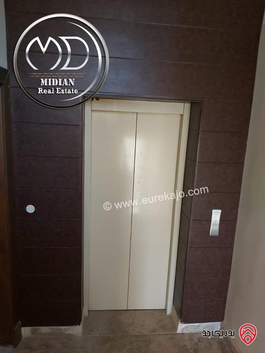 شقة ارضية فارغة للايجار في عمان - ام السماق مساحة 165م مع ترس و حديقة 130م تشطيبات و ديكورات سوبر ديلوكس جديدة لم تسكن بسعر مميز