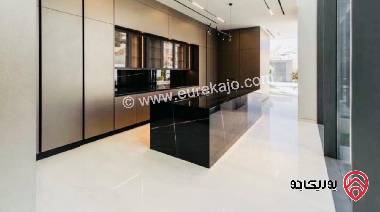 قصر فخم مساحة 1500م على أرض 1850م للبيع في عمان - دابوق 