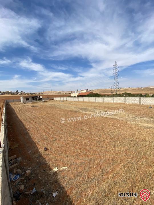 ارض مساحة 2250 متر للبيع في المفرق - بلعما مع بيت عظم مسورة بسعر مغري قابل للتفاوض من المالك مباشرة