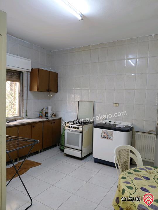 شقة مفروشة للايجار من المالك في عمان - جبل الحسين قرب دوار الداخلية ومستشفى الأمل بجانب الخدمات 