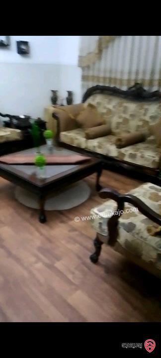 عمارة على ارض 245م للبيع في عمان - منطقة ماركا الشمالية 