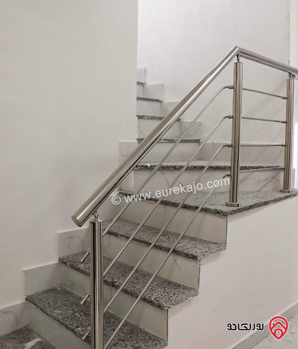 شقة مميزة سوبر ديلوكس طابق ثالث مع روف بناء جديد مساحة 196م للبيع في عمان - المقابلين