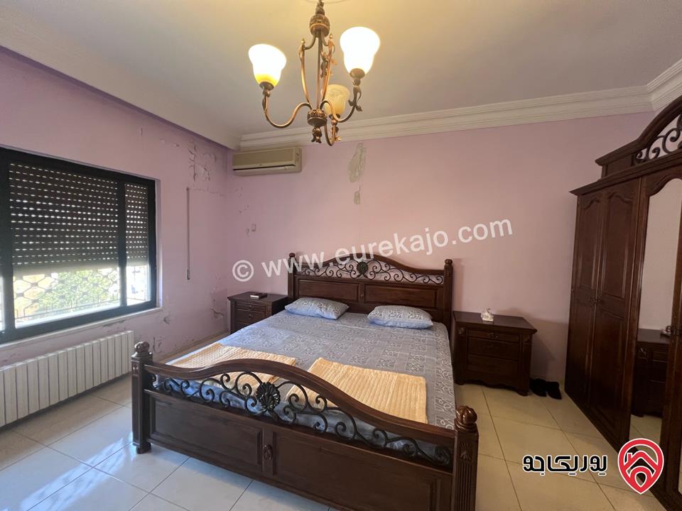 شقة مساحة 305م طابق ثاني للبيع في عمان - الرابية