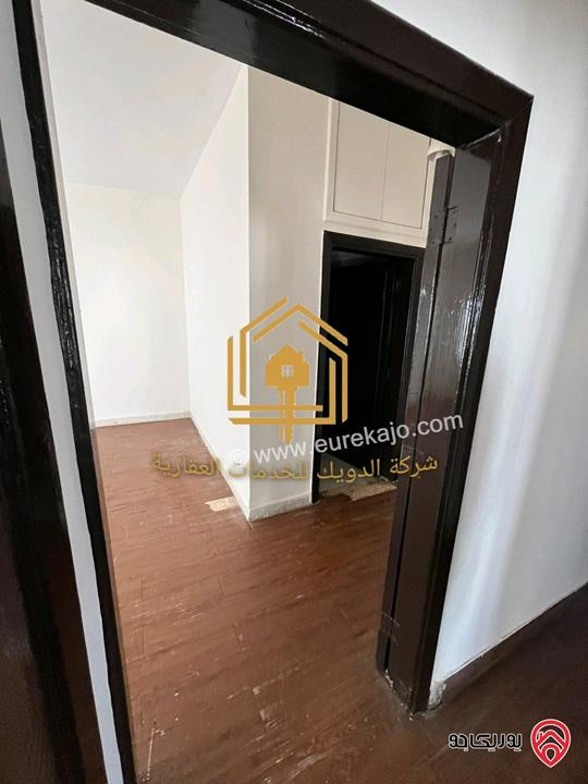 شقة فارغة طابق ثانى مساحة 200م للإيجار في عمان - الجبيهة 