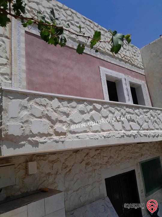 منزل طابقين مساحة 500م وأرض 1000م للبيع بسعر قابل للتفاوض في عمان - أم البساتين