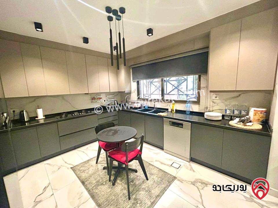 شقة فاخرة مساحة 200م للايجار مفروشة في عمان - عبدون 