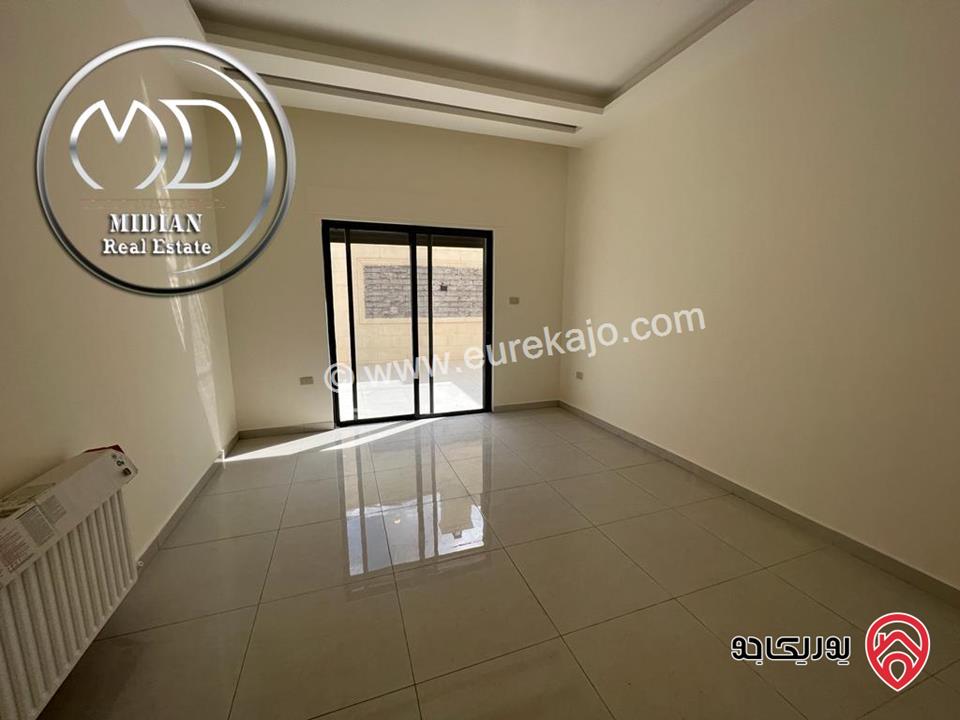 شقة دوبلكس جديدة للبيع طابق اخير مع روف في عمان - ضاحية الرشيد مساحة 215م مع تراسات اطلالة رائعة بسعر مميز جداً