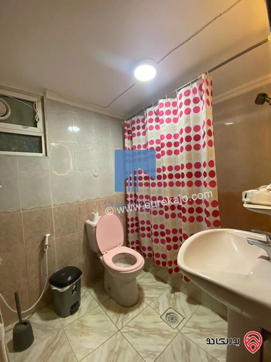 شقة أرضية مساحة 157م مع حديقة وترسات 100م للبيع في عمان - خلدا