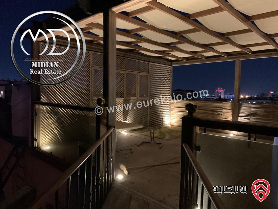 رووف مفروش للايجار في عمان - الشميساني تشطيبات وفرش سوبر ديلوكس اطلالة رائعة و بسعر مميز