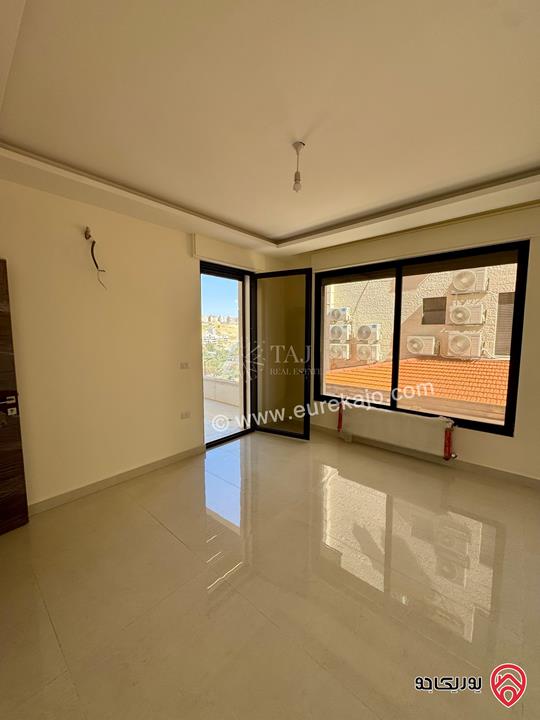 شقة فاخرة شبه ارضية مساحة 180م للبيع في عمان - ربوة عبدون